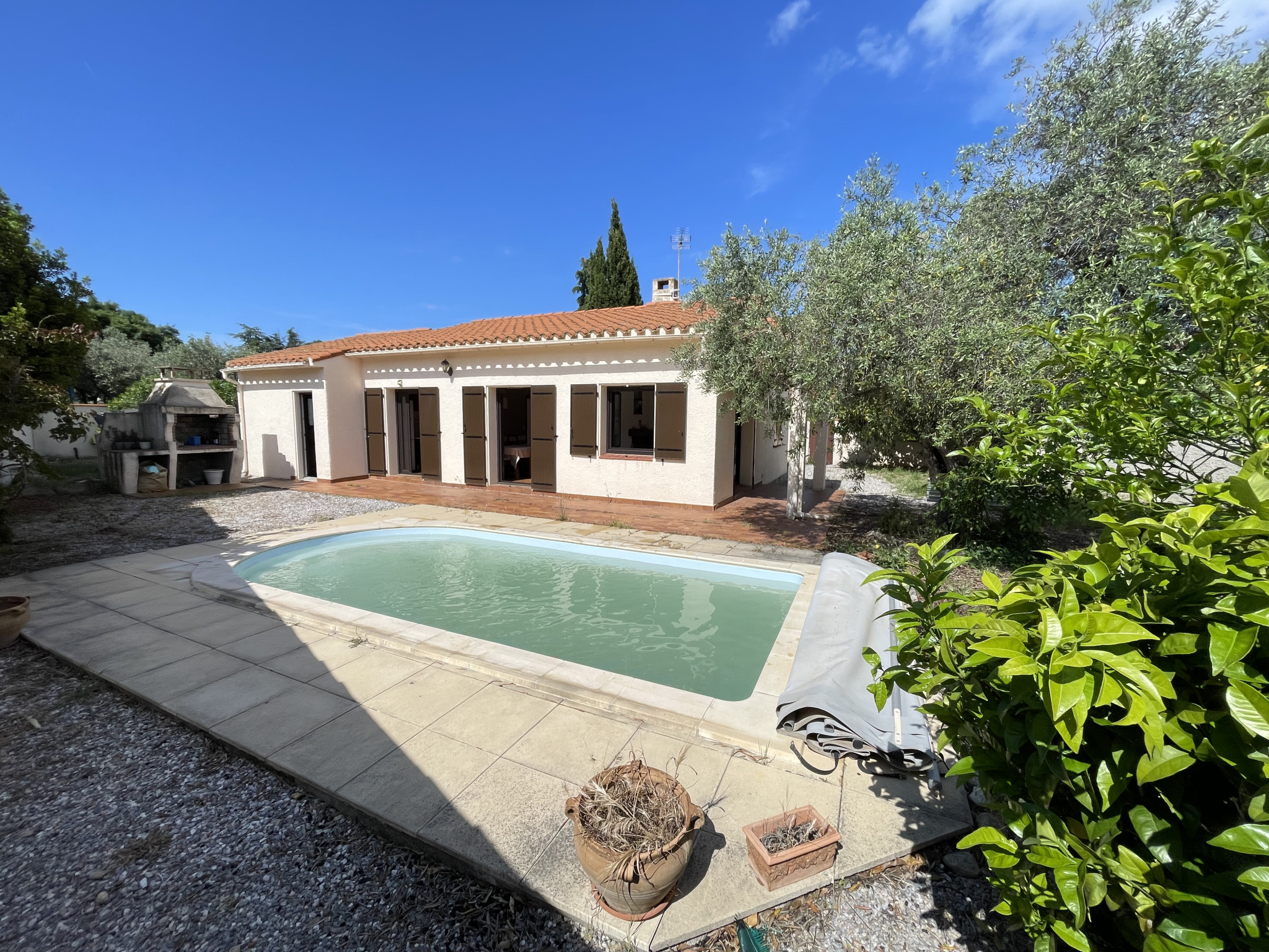 Argeles sur mer - Villa 4 faces de Plain-Pied avec Piscine - 626 m2 de Terrain